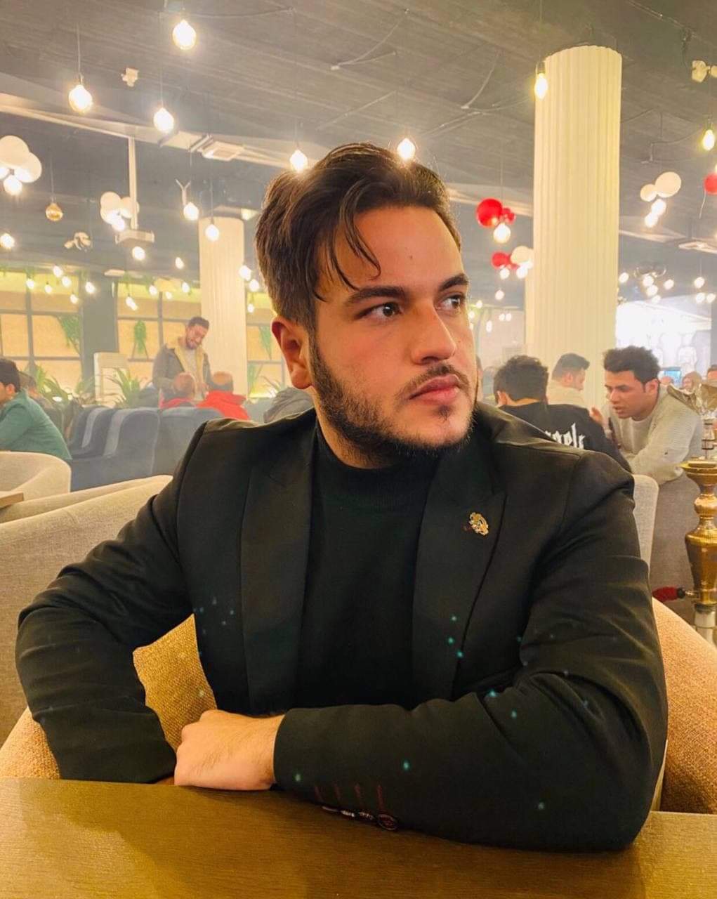 قصتان قصيرتان