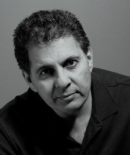 اهتماماً وَرَدَّاً للإعتبار: الورقُ المسرحيُّ هو التاريخُ&nbsp;..