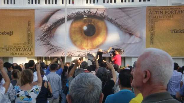 مهرجان “البرتقالة الذهبية” السينمائي يلغى في تركيا بسبب فيلم&nbsp;سياسي..
