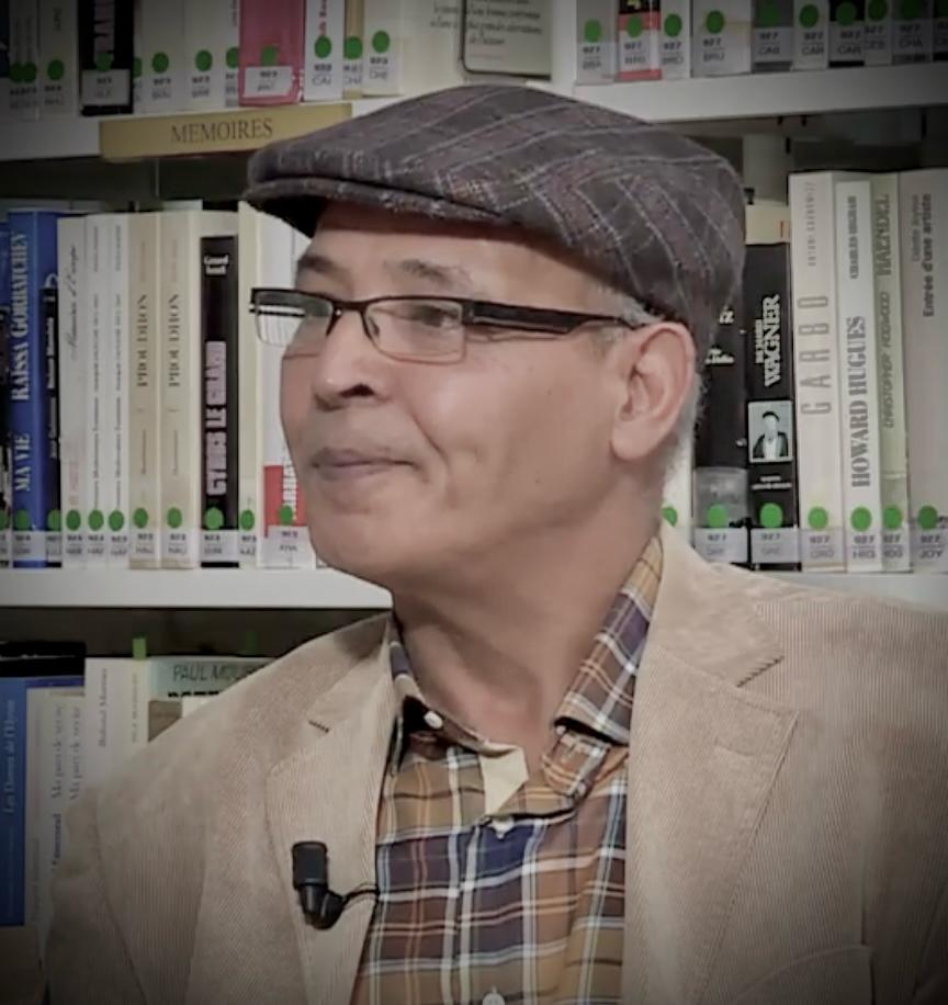 ما تُخفيه يدُ&nbsp;الزَّجّاج..